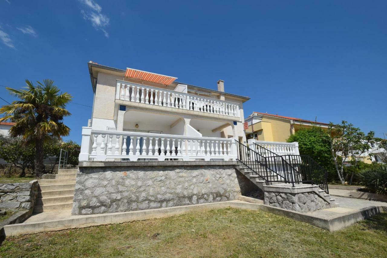 Apartments Anka Krk Town Exterior foto